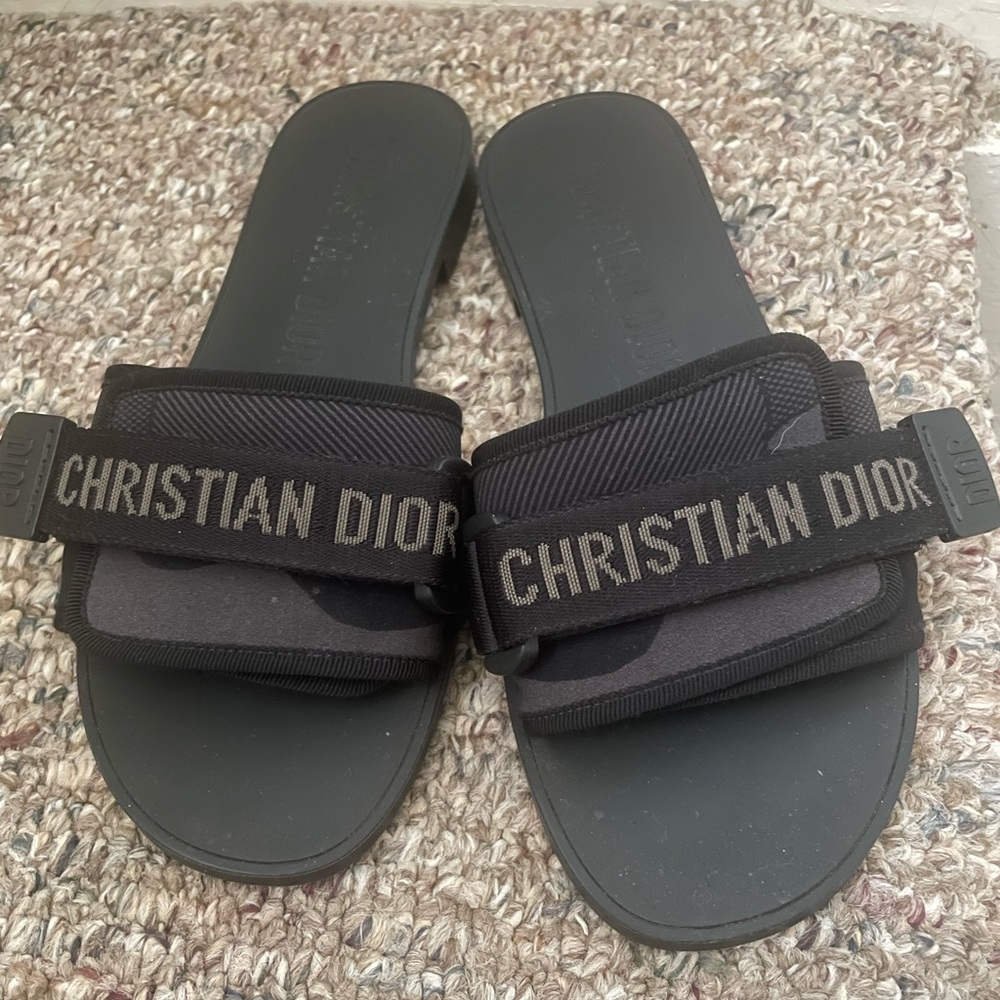 Great condition Dior slides